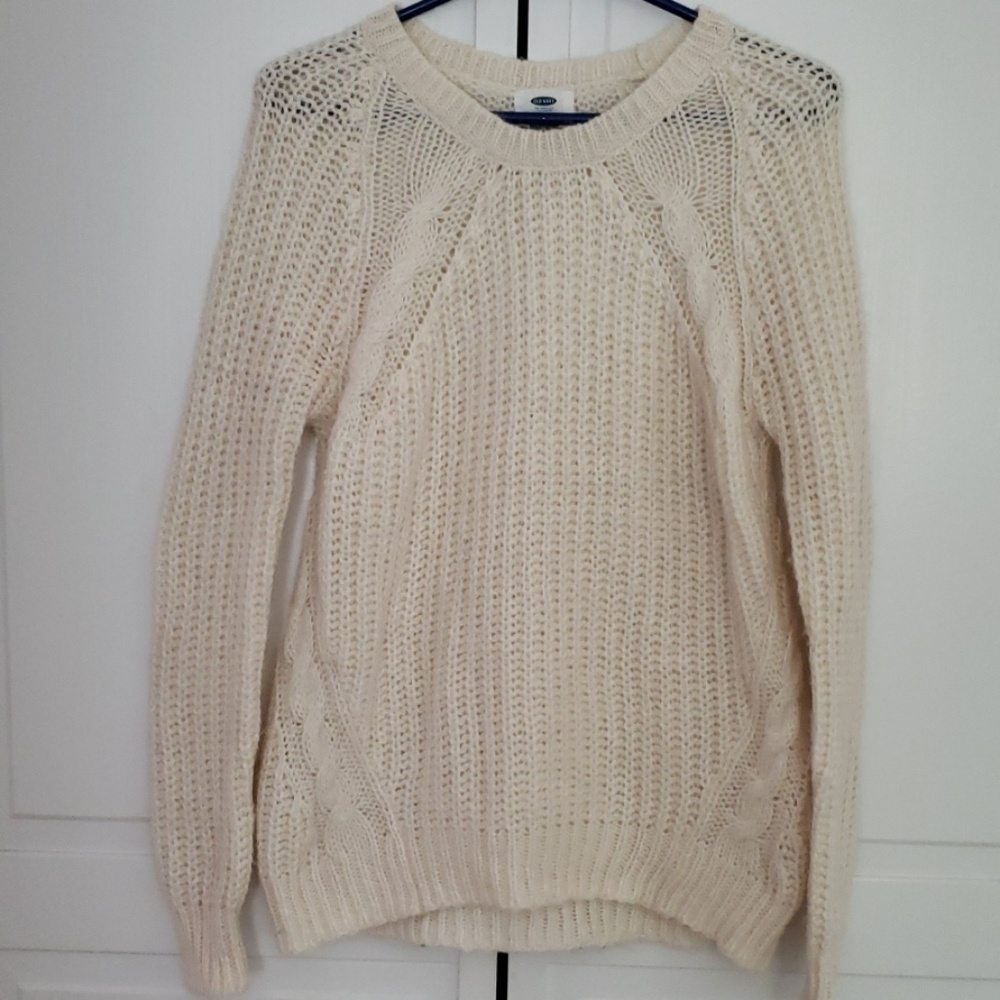 Old Navy sweater size Medium